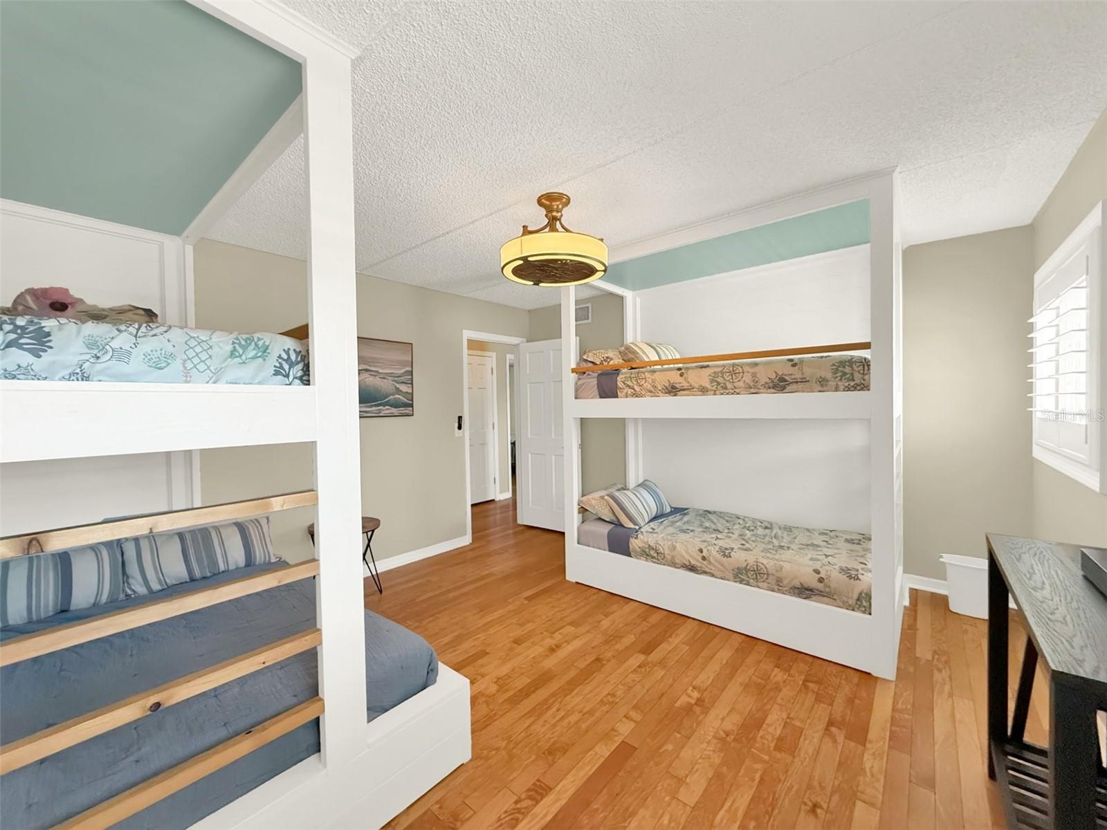 VENEZIA UNIT 04 - Residential