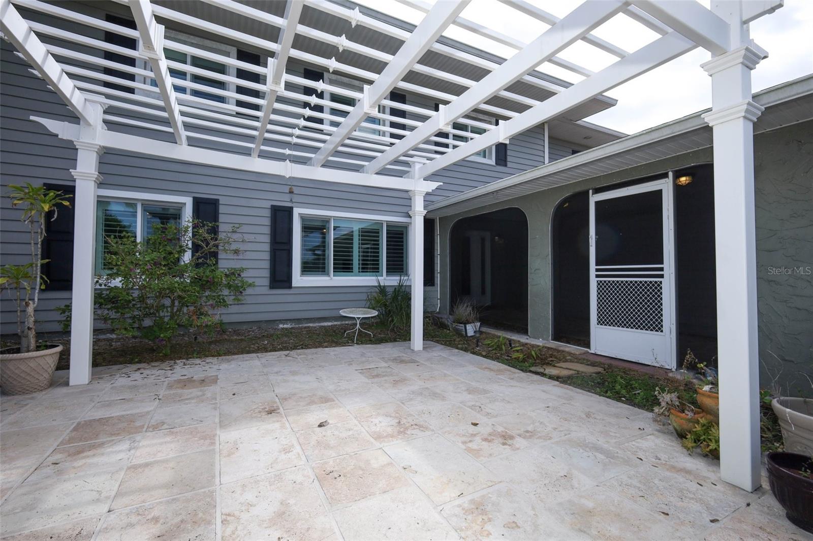 VENEZIA UNIT 04 - Residential