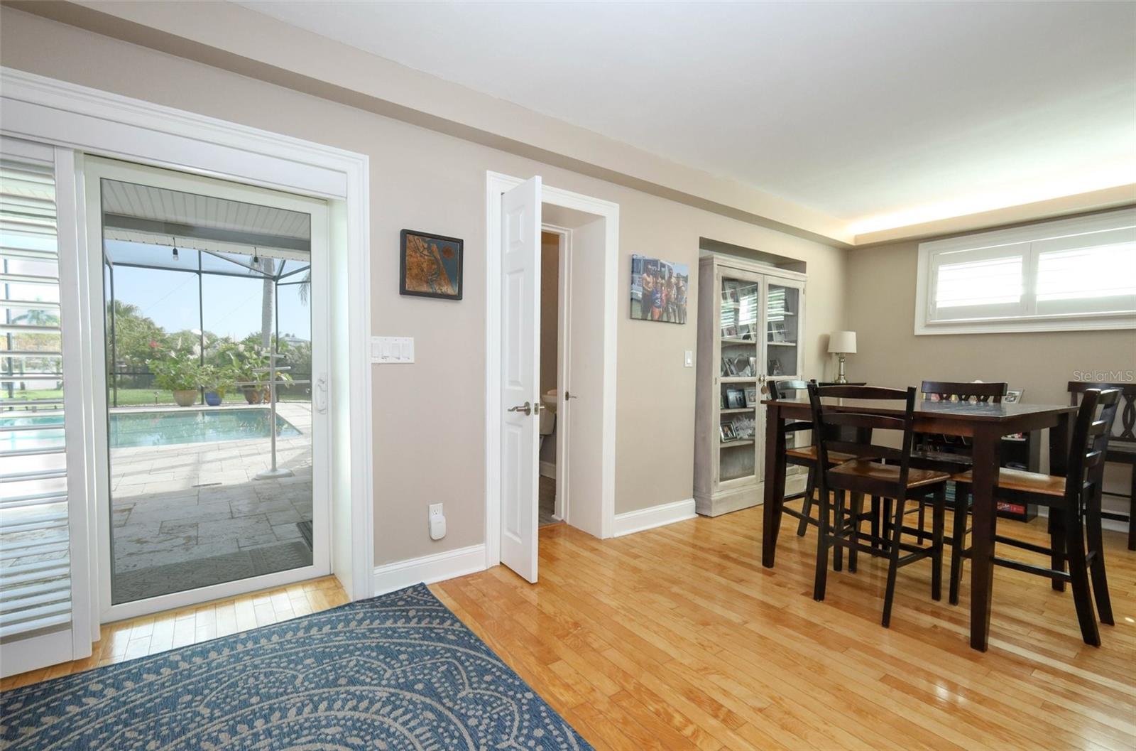 VENEZIA UNIT 04 - Residential