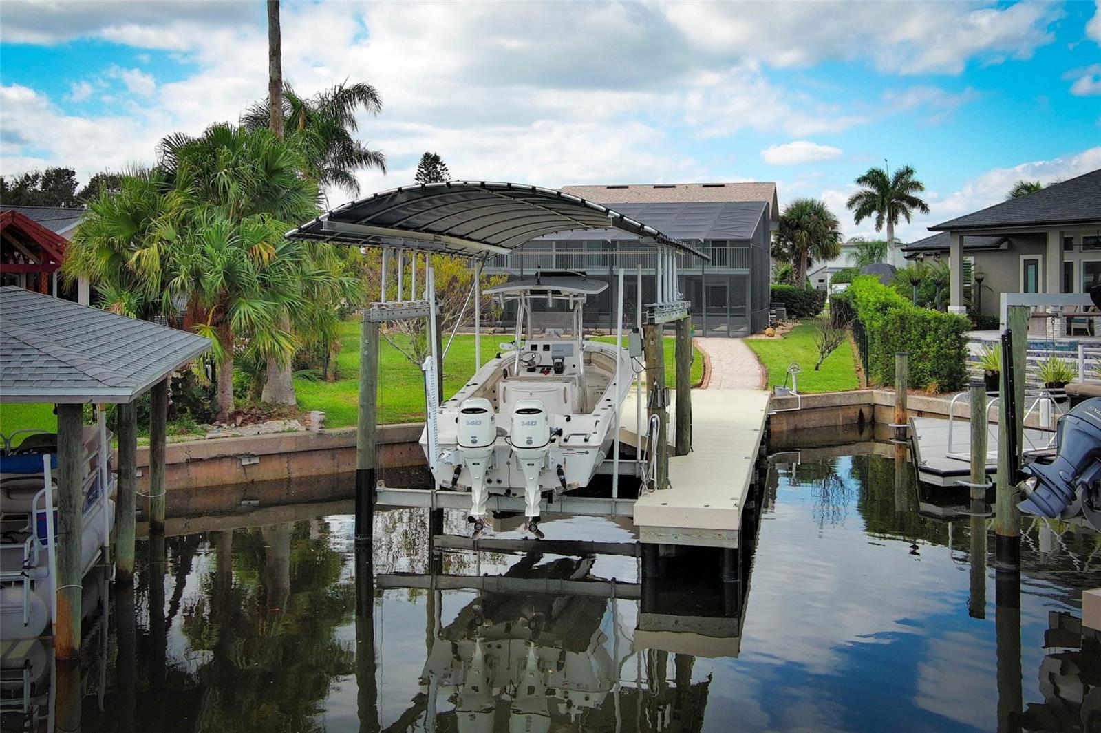 VENEZIA UNIT 04 - Residential