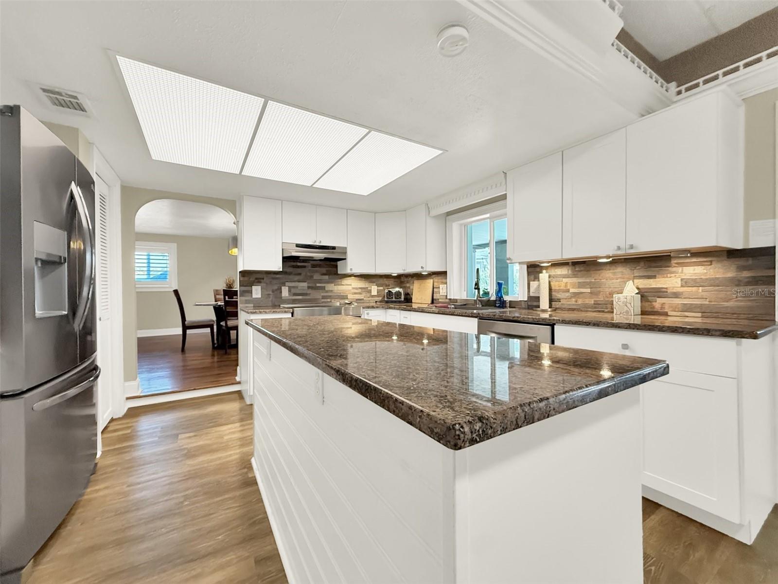 VENEZIA UNIT 04 - Residential