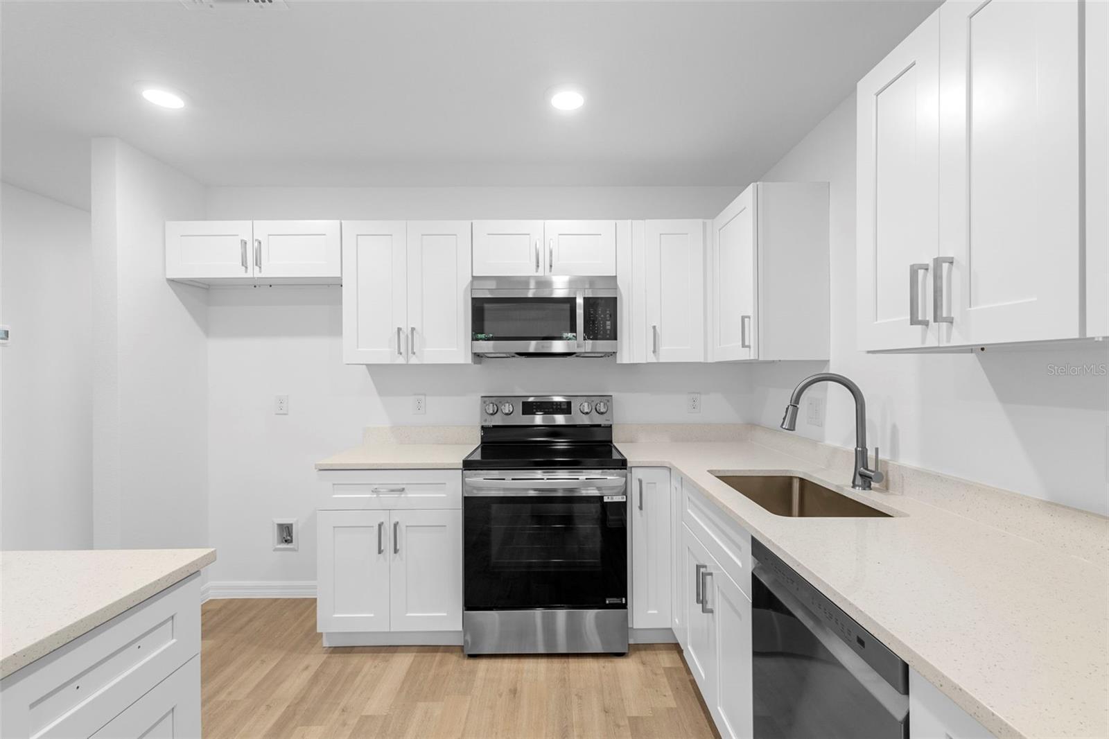 ROSENWALD GARDENS - Residential