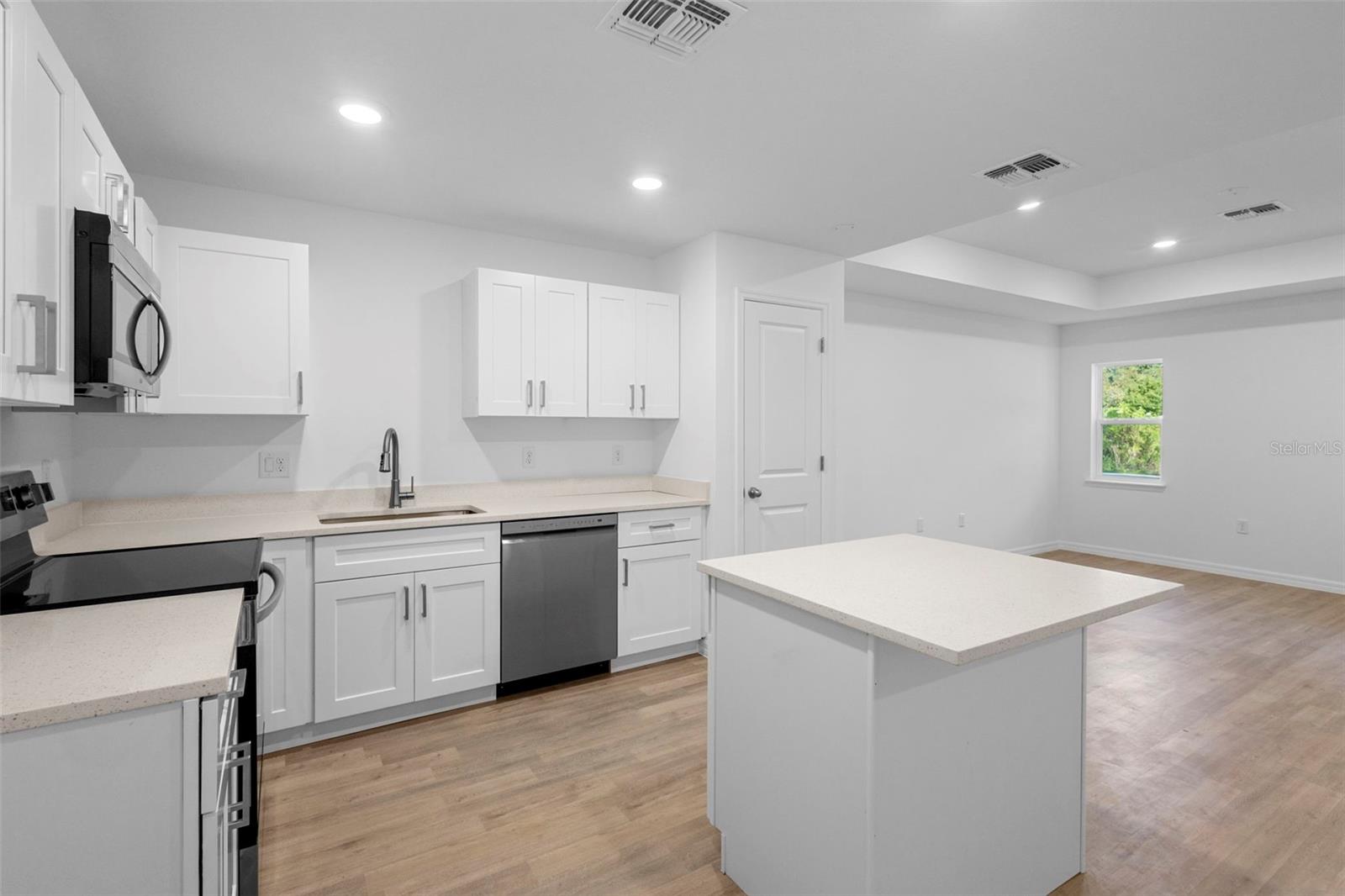 ROSENWALD GARDENS - Residential