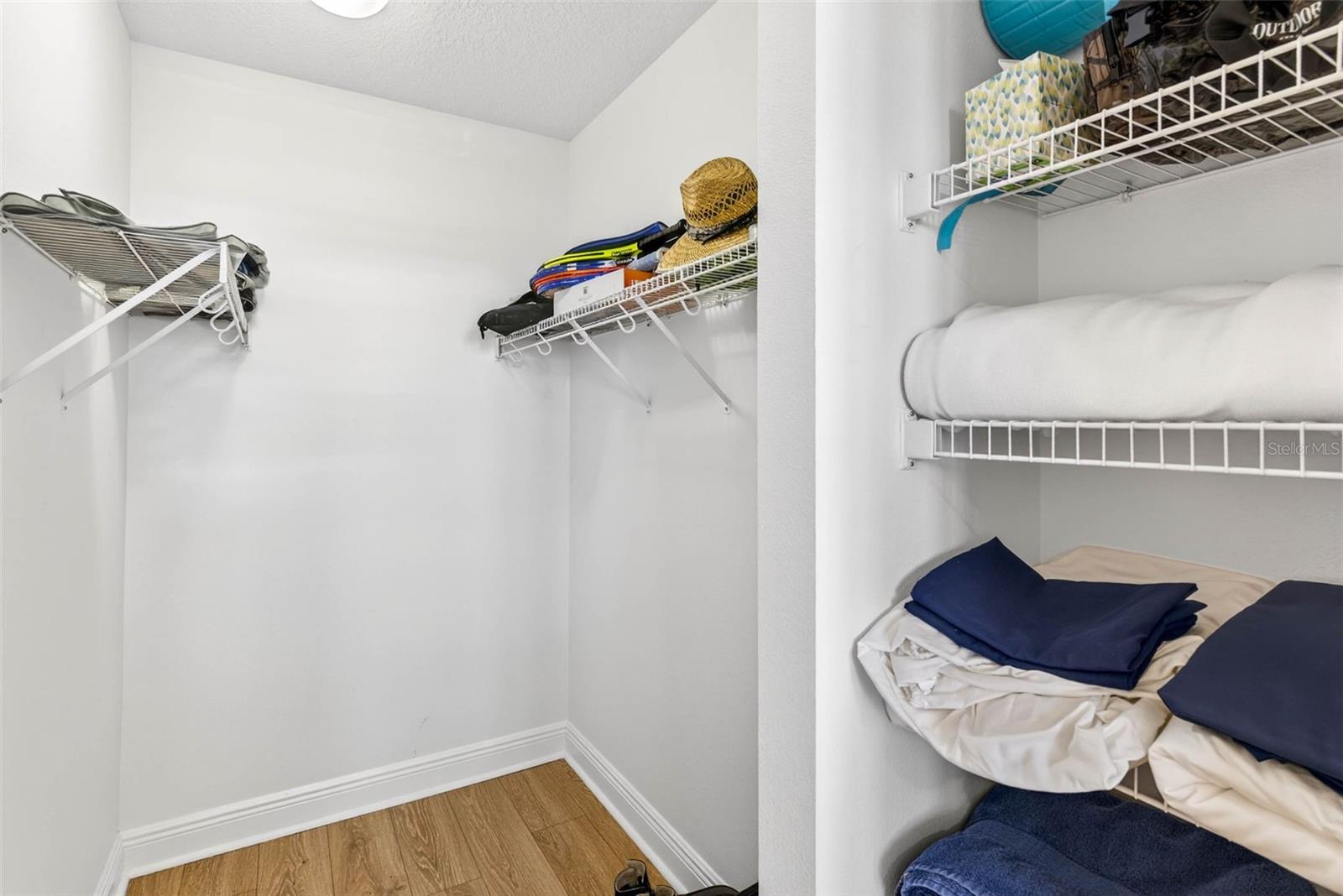 LAS FLORES CONDO - Residential