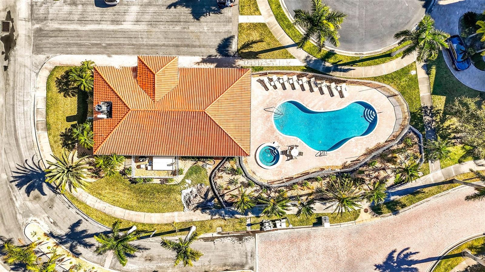 LAS FLORES CONDO - Residential