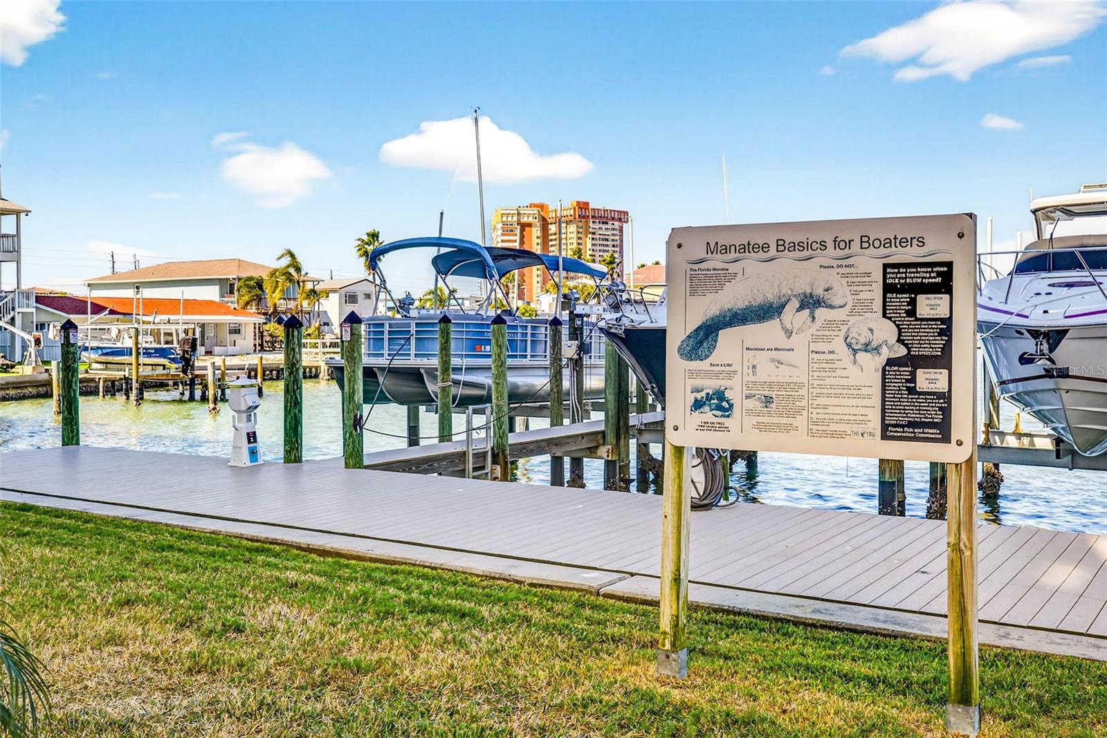 LAS FLORES CONDO - Residential