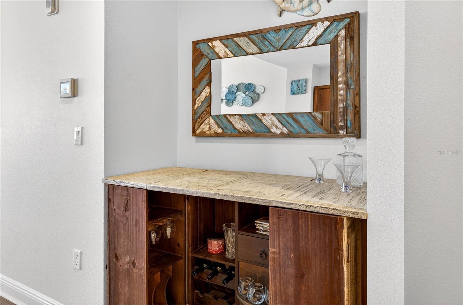 LAS FLORES CONDO - Residential