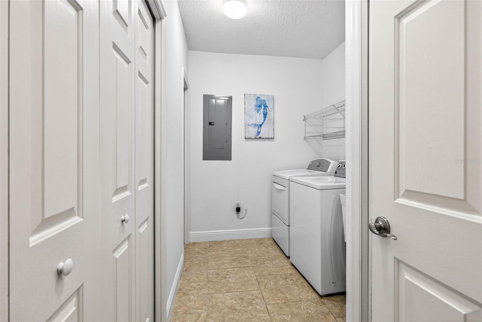 LAS FLORES CONDO - Residential