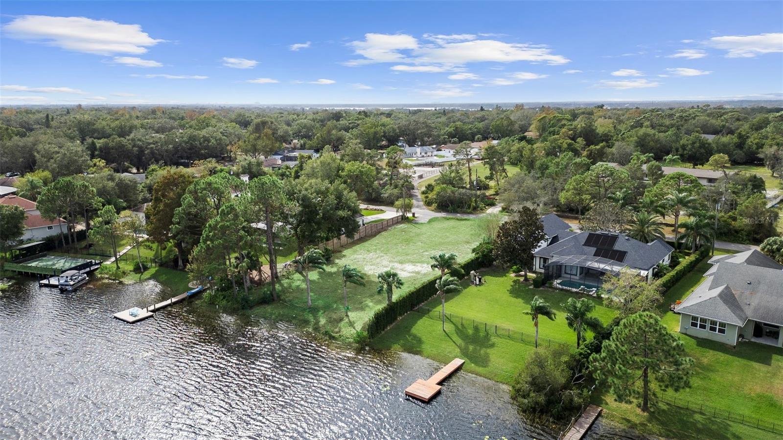 PALM LAKE MANOR - Land