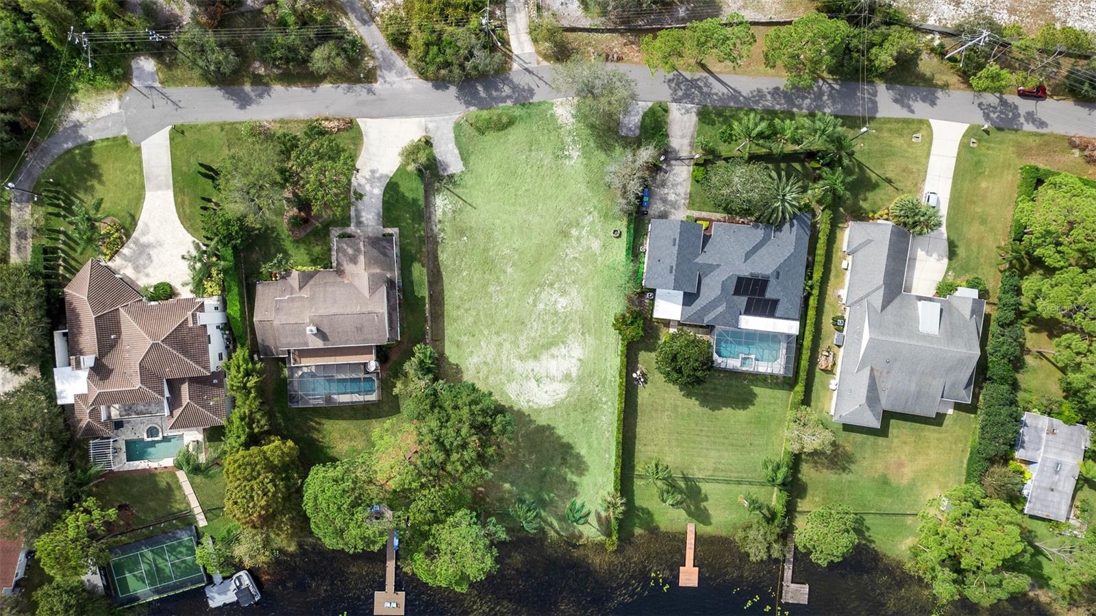 PALM LAKE MANOR - Land