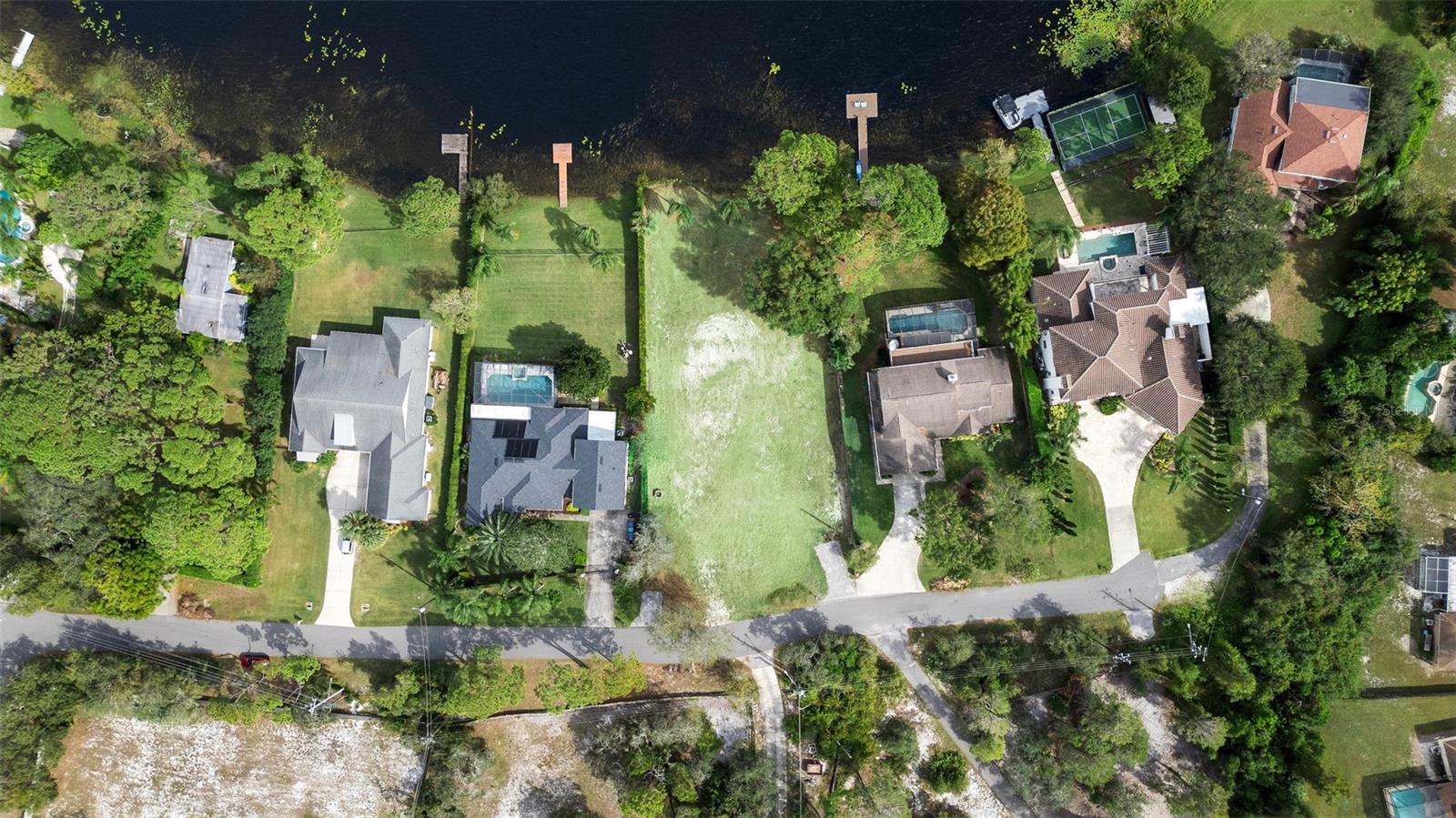 PALM LAKE MANOR - Land