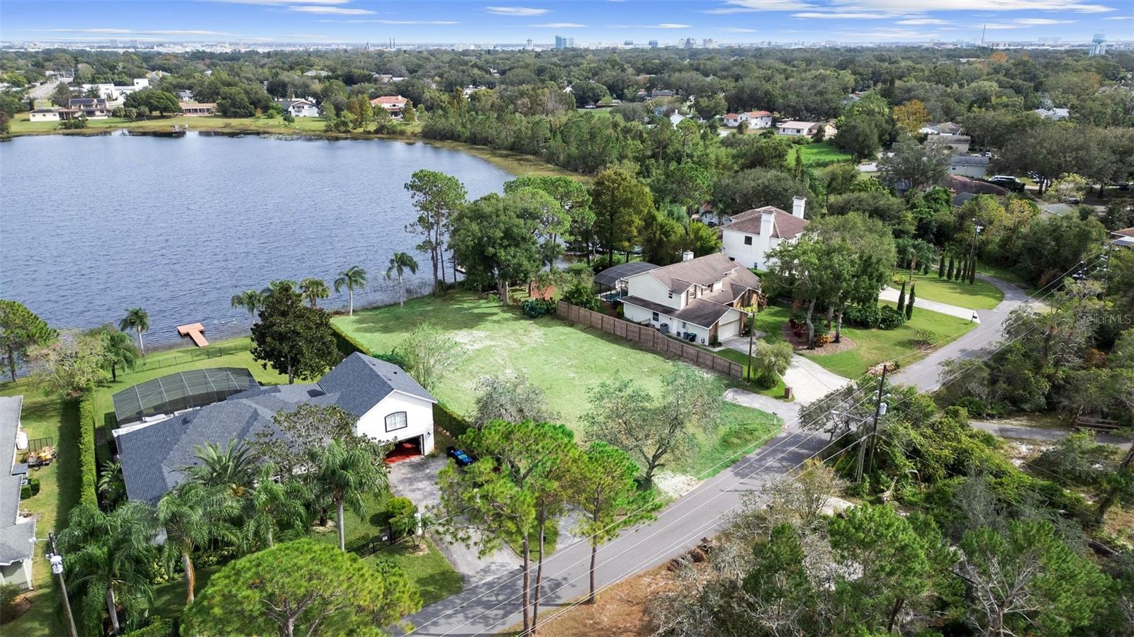 PALM LAKE MANOR - Land