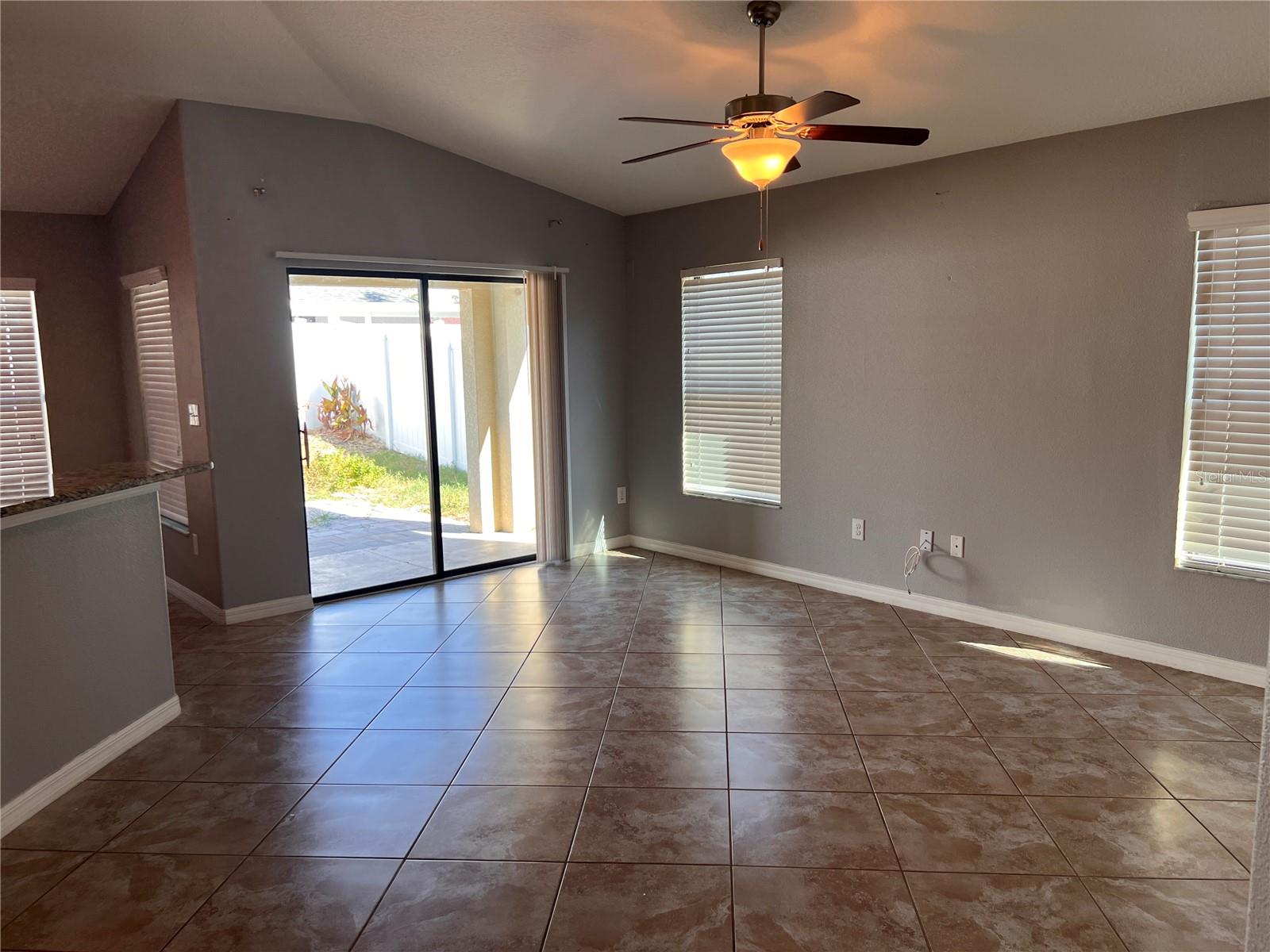 SUMMERFIELD CROSSINGS VILLAGE 2 TR - Residential Lease