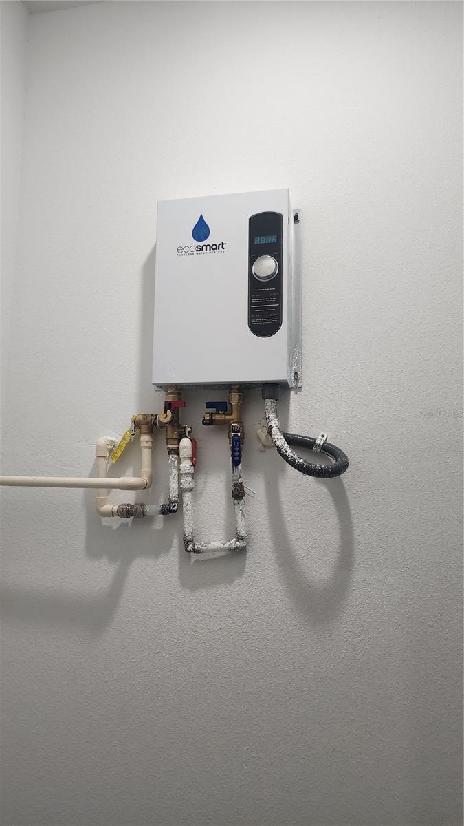 PORT CHARLOTTE SEC 013 - Residential Lease