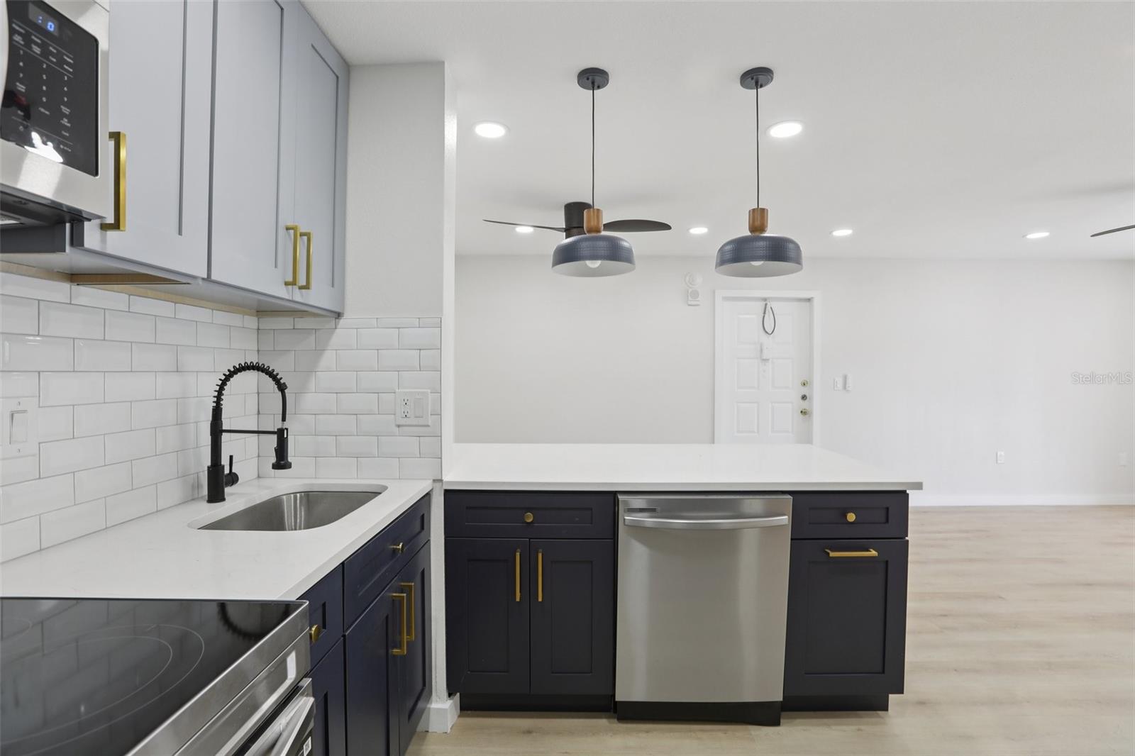 PINE RIDGE AT LAKE TARPON VILLAGE - Residential