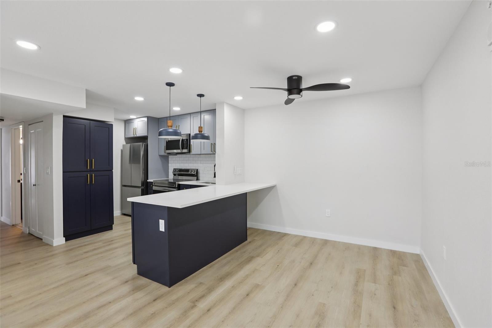 PINE RIDGE AT LAKE TARPON VILLAGE - Residential