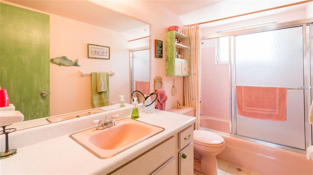 BAYSHORE SECOND CONDO SEC 14 - Residential Lease