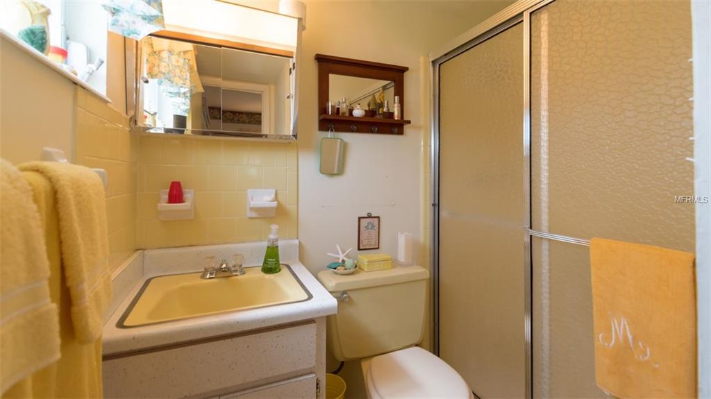 BAYSHORE SECOND CONDO SEC 14 - Residential Lease