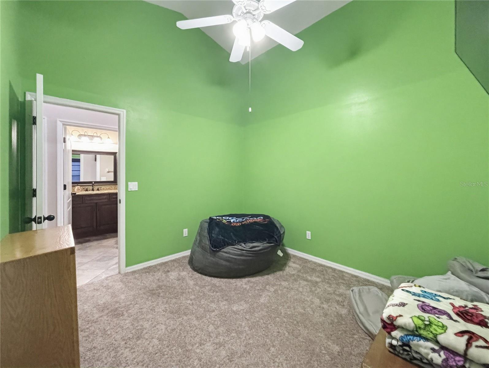 CHESHIRE WOODS - Residential