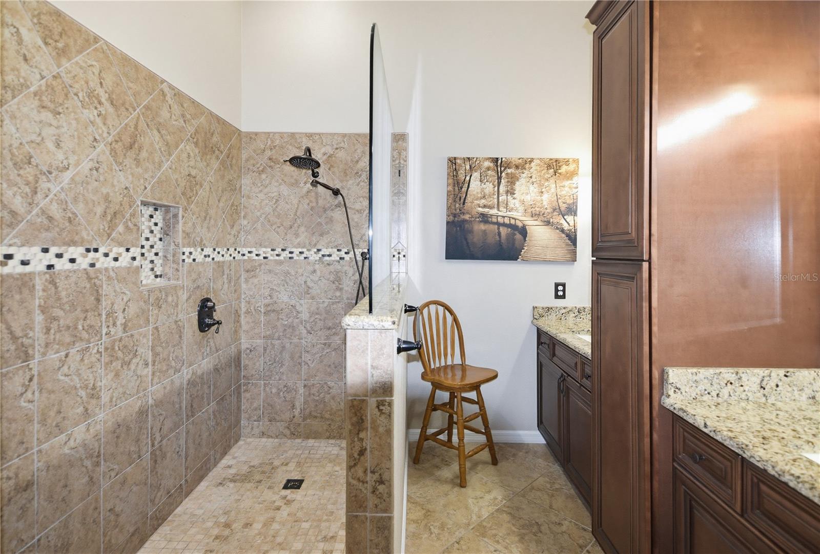 CHESHIRE WOODS - Residential