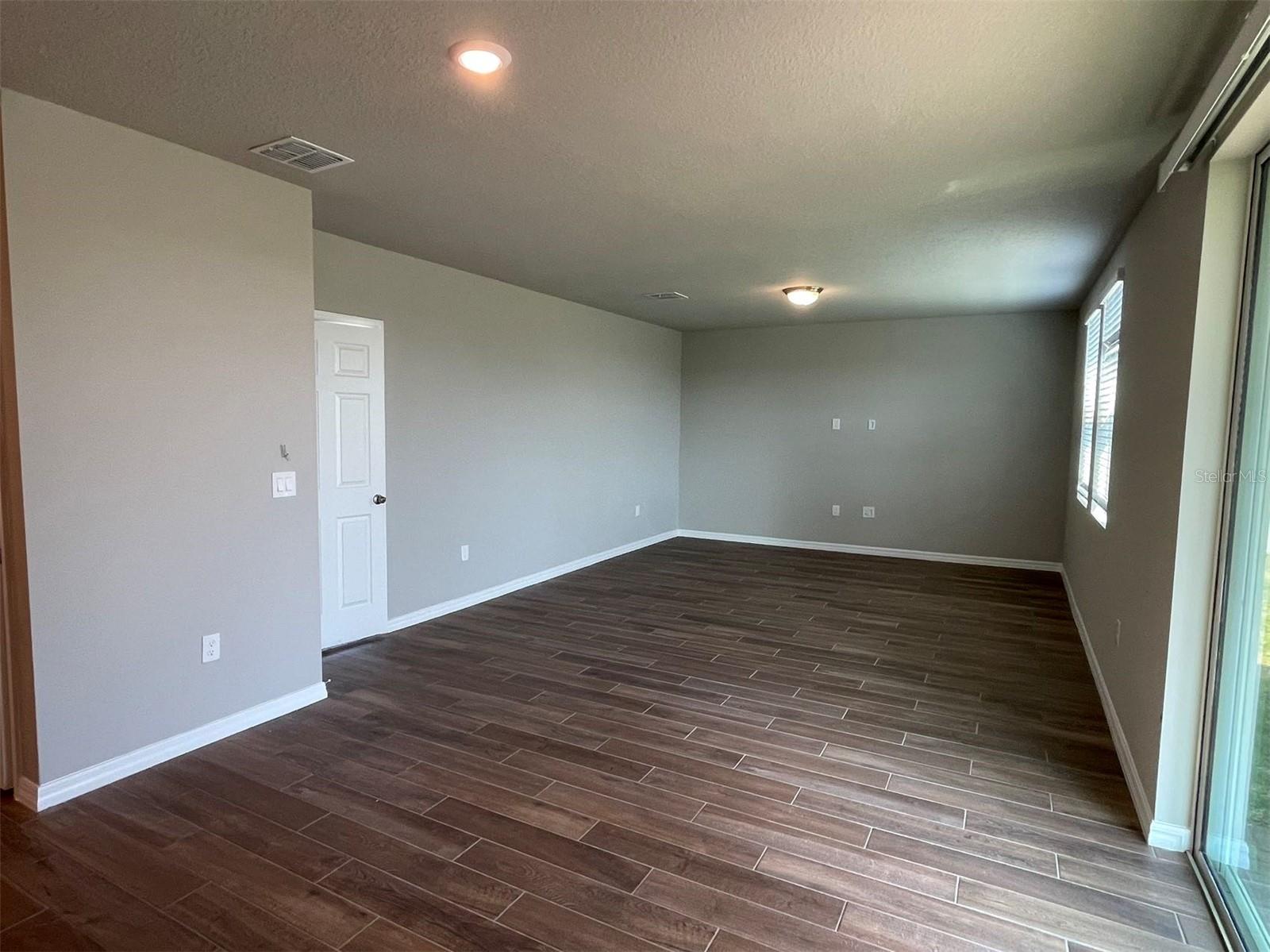 SILVER SPGS 2 - Residential Lease