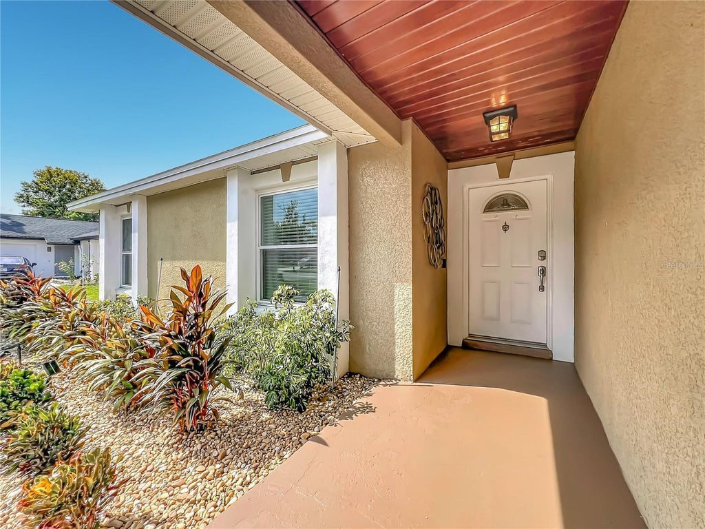 Photo of 3045 N Orleans Way, Apopka, FL 32703 (MLS # O6436525)