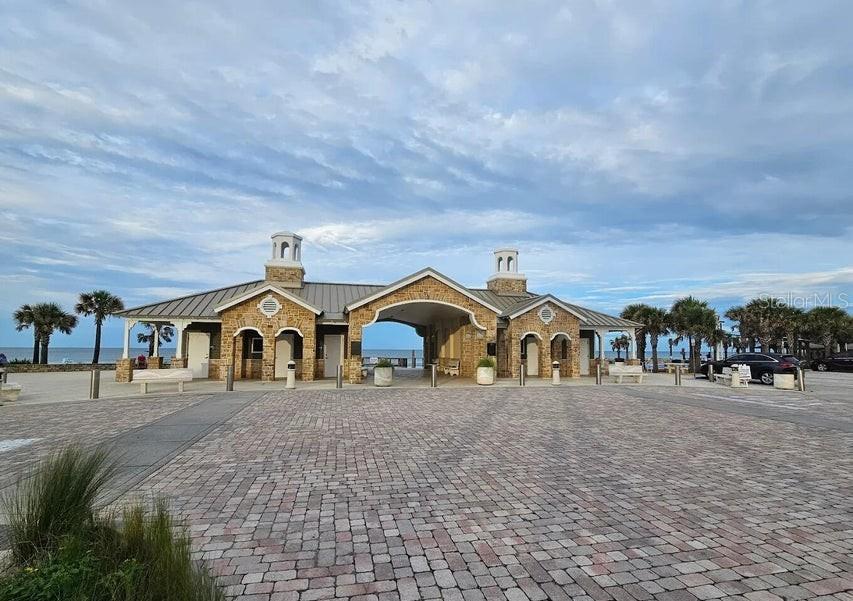 DAYTONA BEACH RESORT & CONF CENTER - Residential
