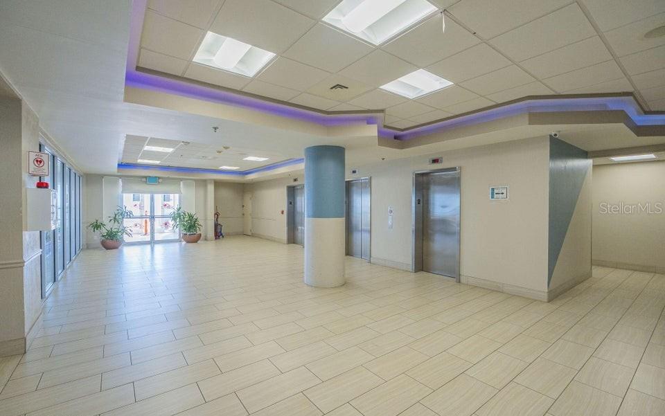 DAYTONA BEACH RESORT & CONF CENTER - Residential