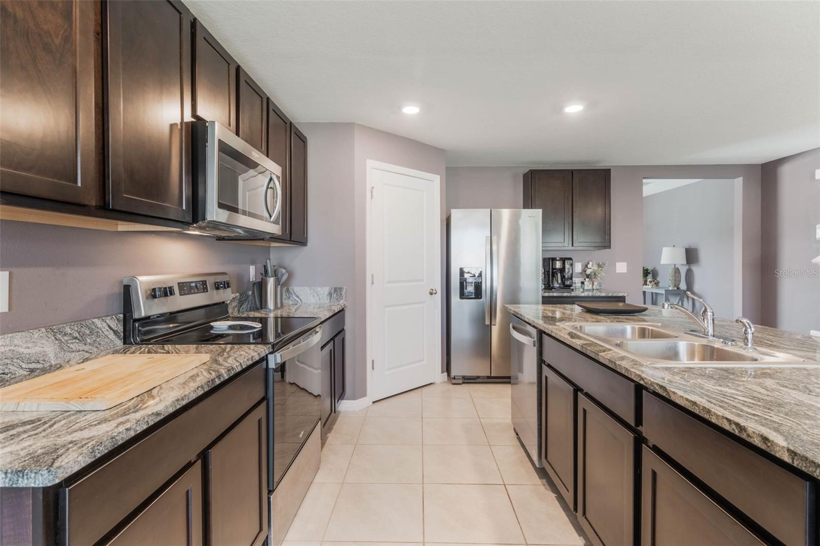 TRIUMPH SOUTH PH 1 - Residential