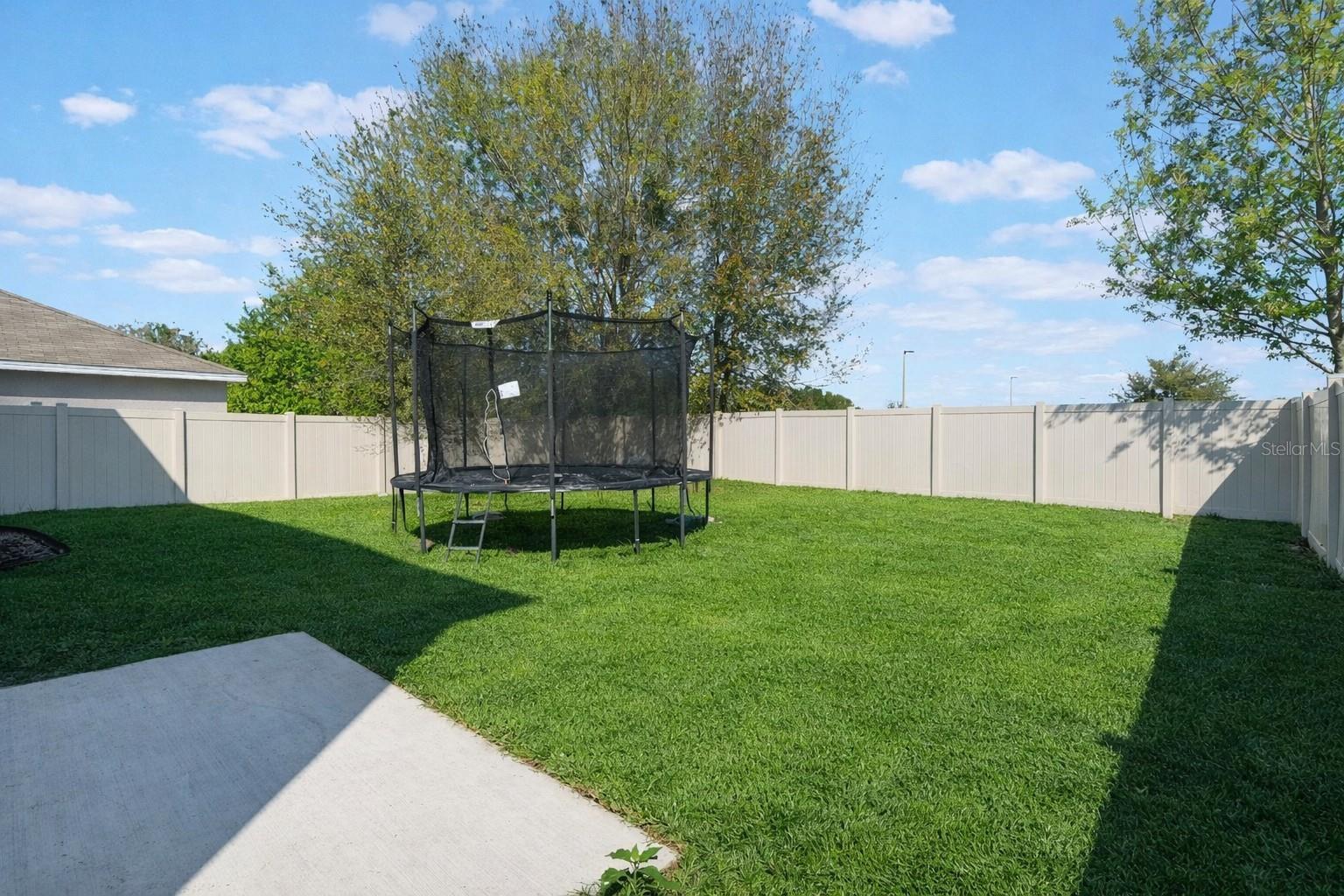 TRIUMPH SOUTH PH 1 - Residential