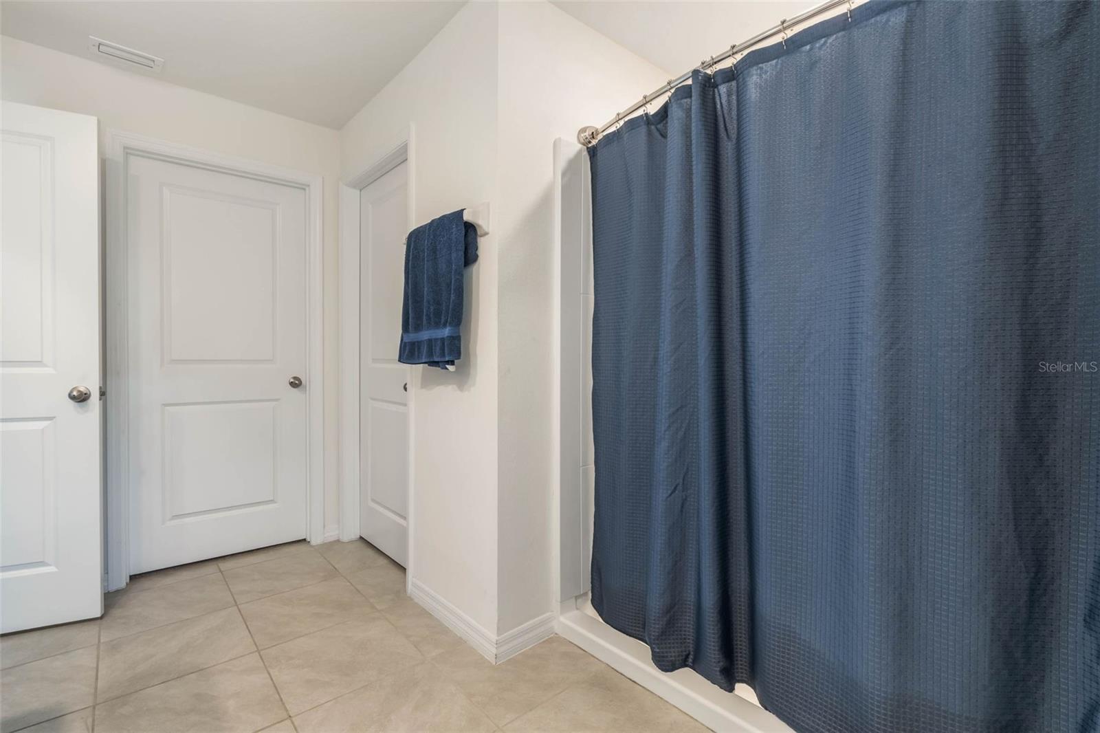 TRIUMPH SOUTH PH 1 - Residential