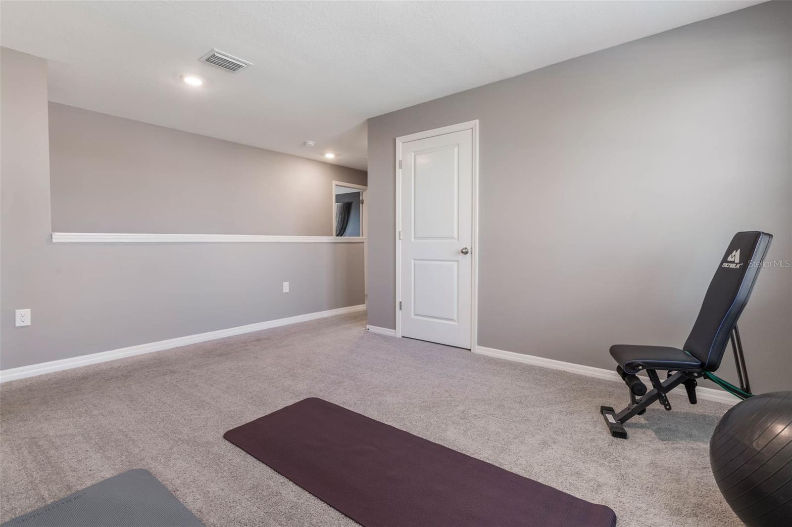 TRIUMPH SOUTH PH 1 - Residential