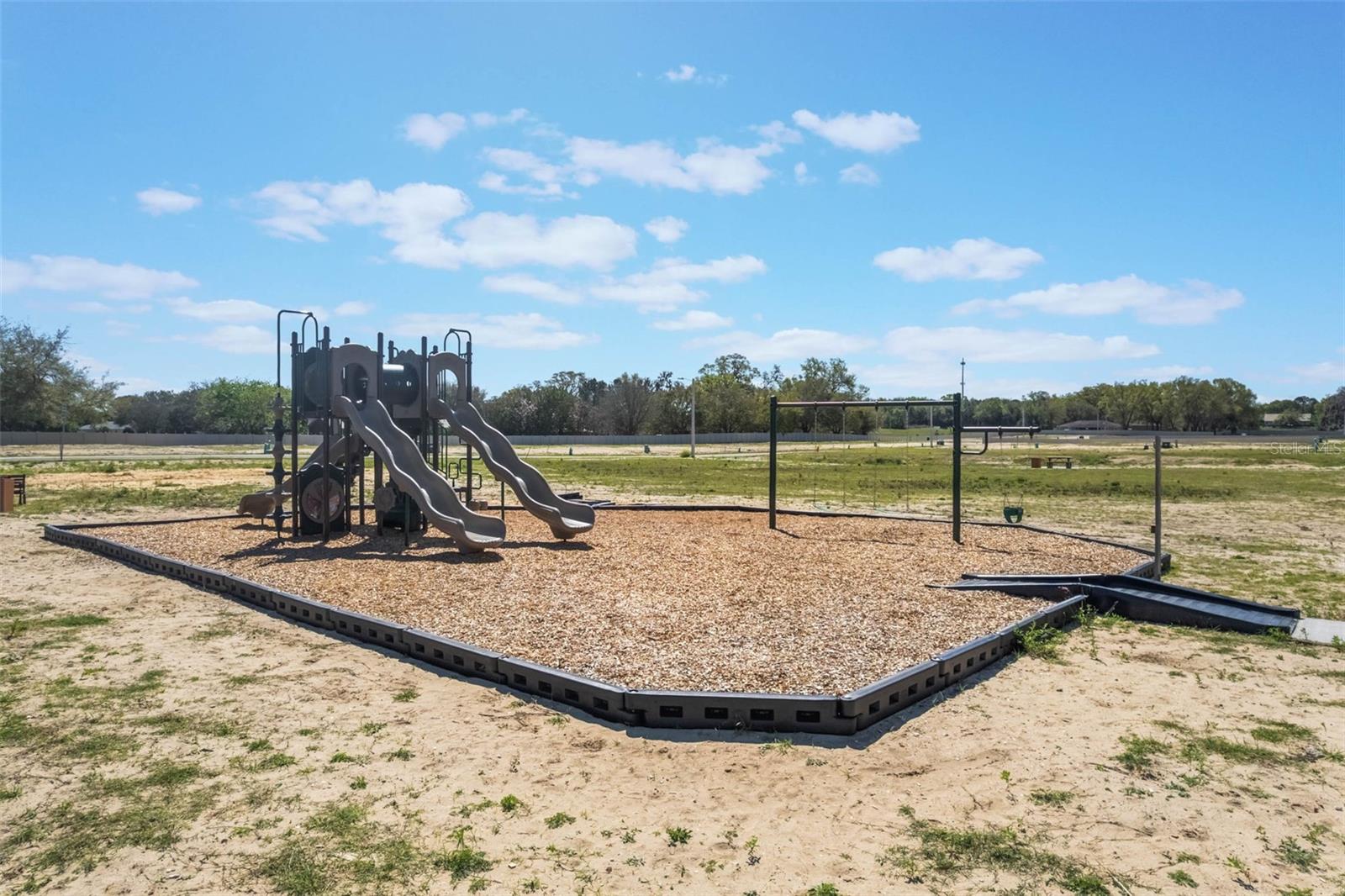 TRIUMPH SOUTH PH 1 - Residential