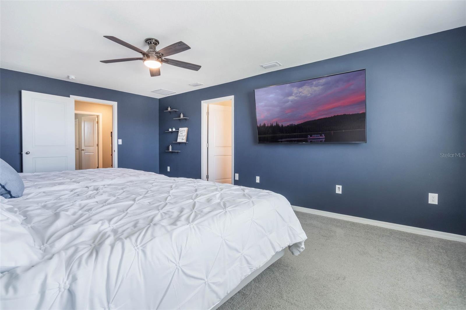 TRIUMPH SOUTH PH 1 - Residential