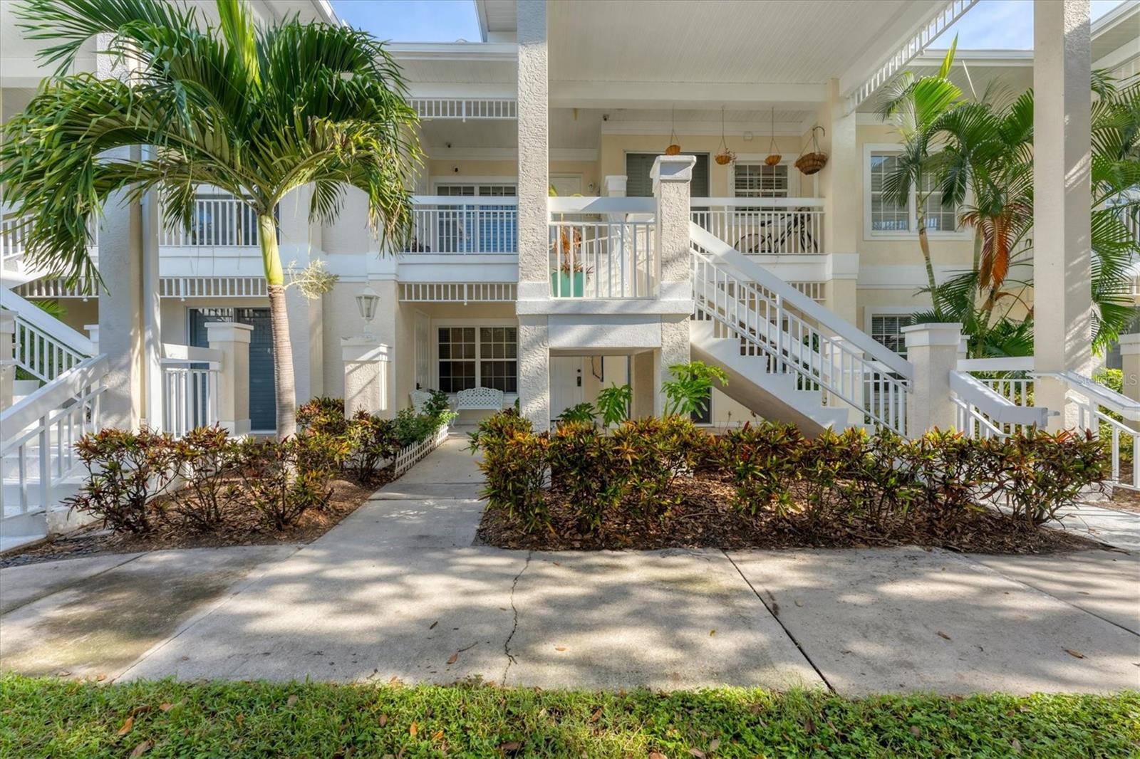 Gorgeous! Luxuriously FURNISHED 3 bedroom, 3 Full bathroom LAKESIDE villa with huge back patio and amazing interior natural light! Kitchen offers stainless steel appliances, subway tile backsplash, Quartz countertops, blonde wood cabinets, farmhouse large sink, pantry closet, and eat-in space. Interior features include wood-look luxury vinyl flooring, custom shelving in all bedroom closets, updated bathrooms, Florida Room with dining area + seating area + desk area. The seller has the flex space shown as a dining room, but new owner can transform it into a 4th bedroom, home office, home gym, etc. Owners enjoy access to heated pool and hot tub, fitness room, 1 month minimum rental policy, and close proximity to IMG Academy facilities.
Dont wait to see this one!