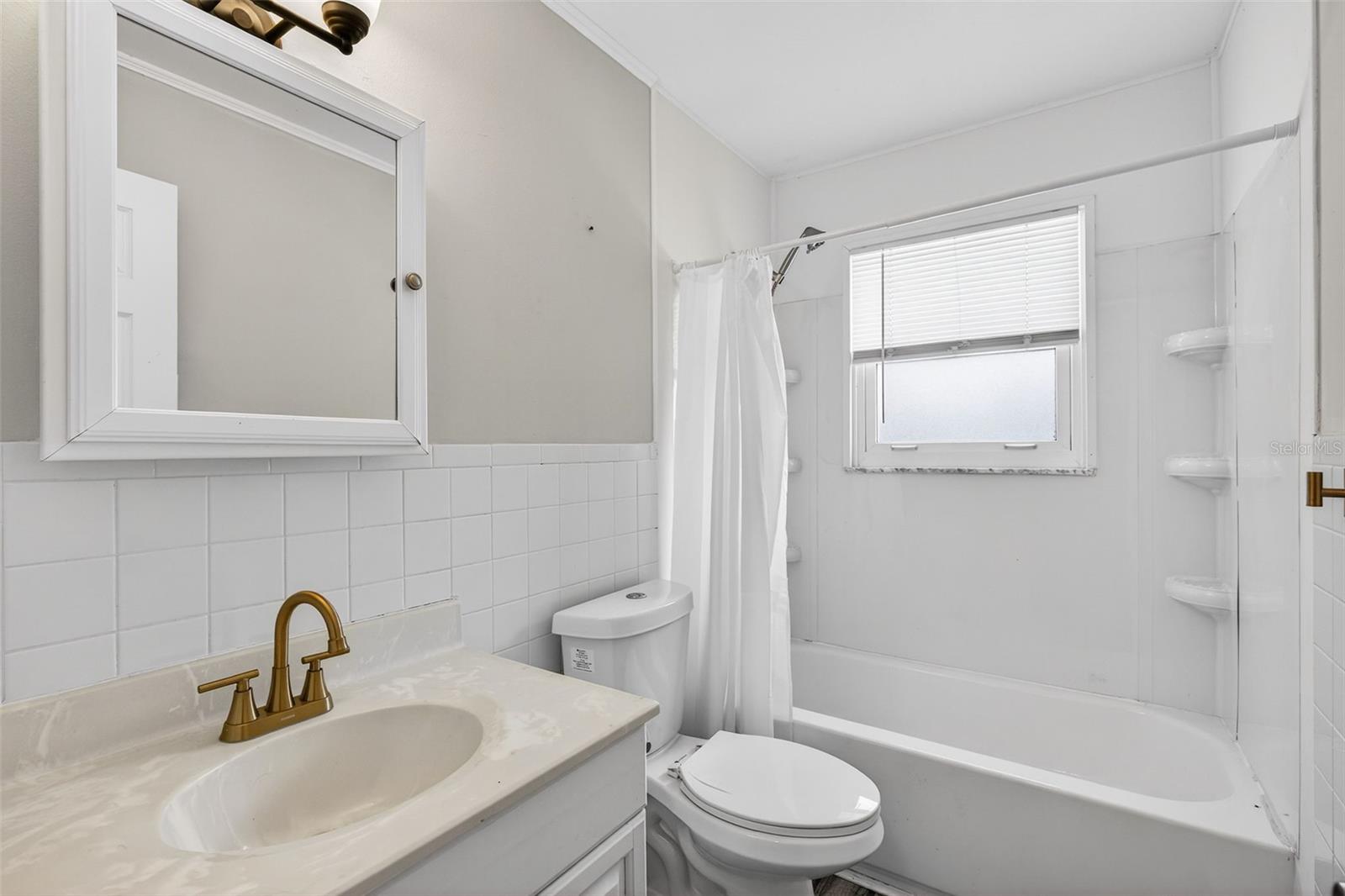 GROVELAND FARMS 21-22-25 - Residential