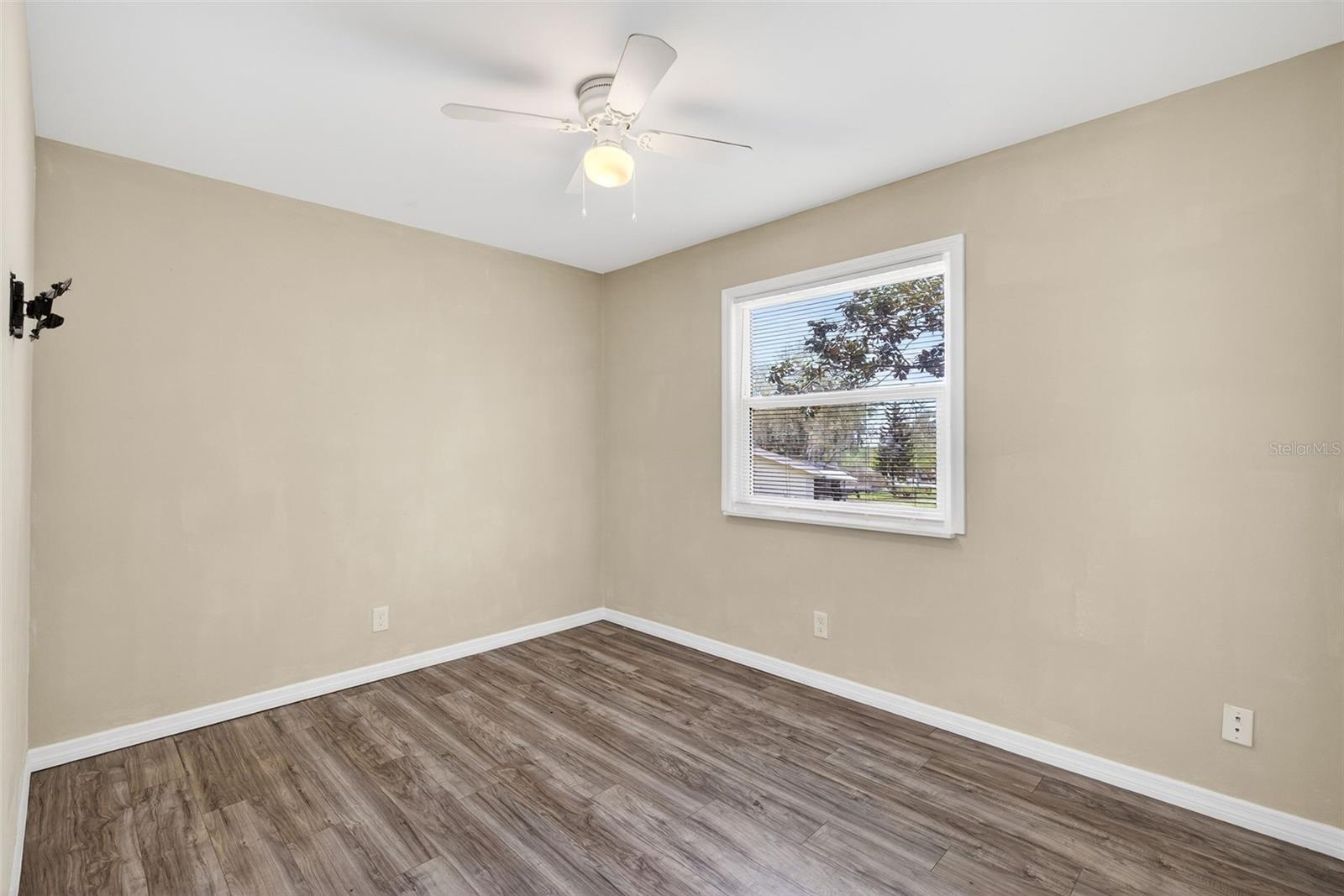 GROVELAND FARMS 21-22-25 - Residential