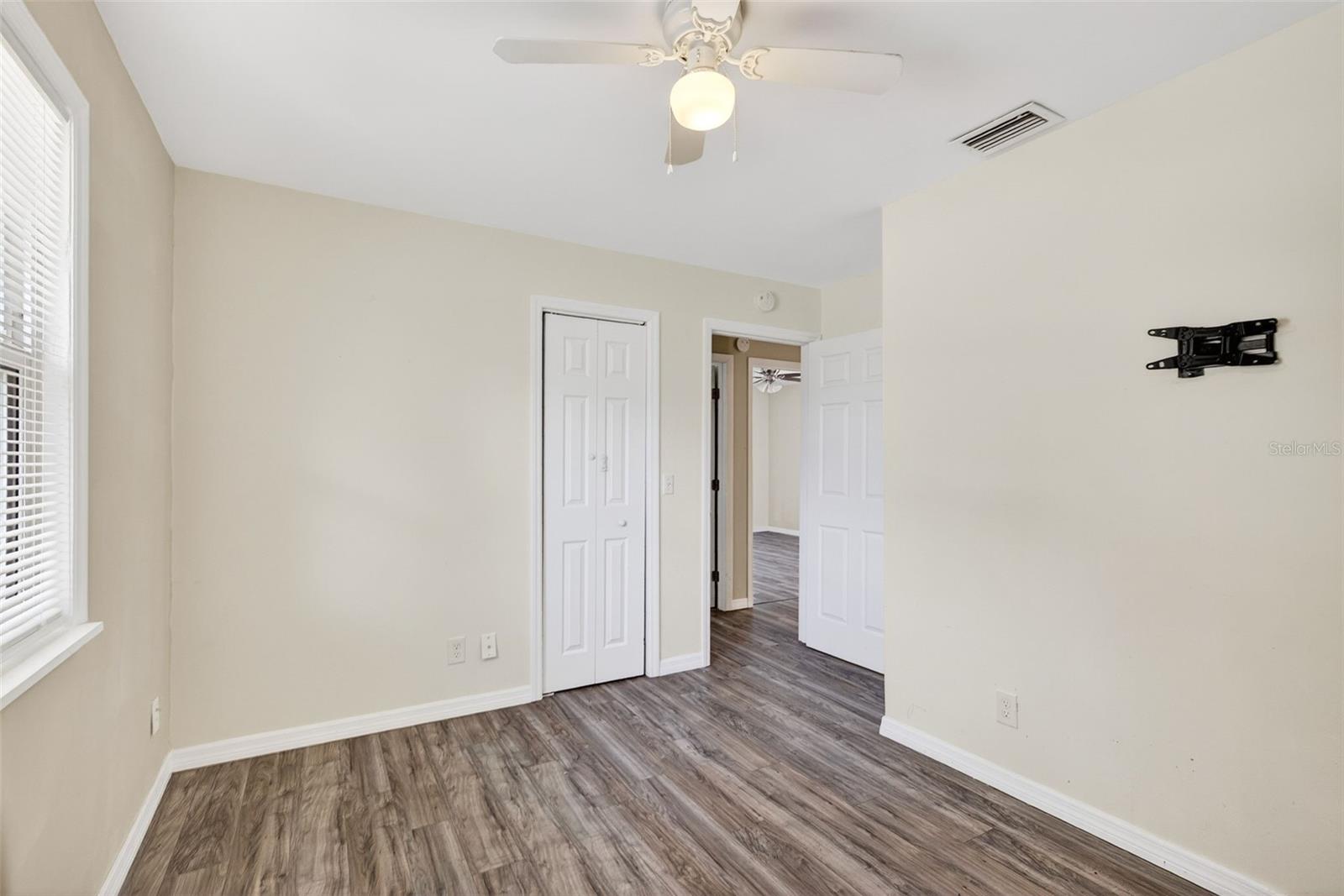 GROVELAND FARMS 21-22-25 - Residential