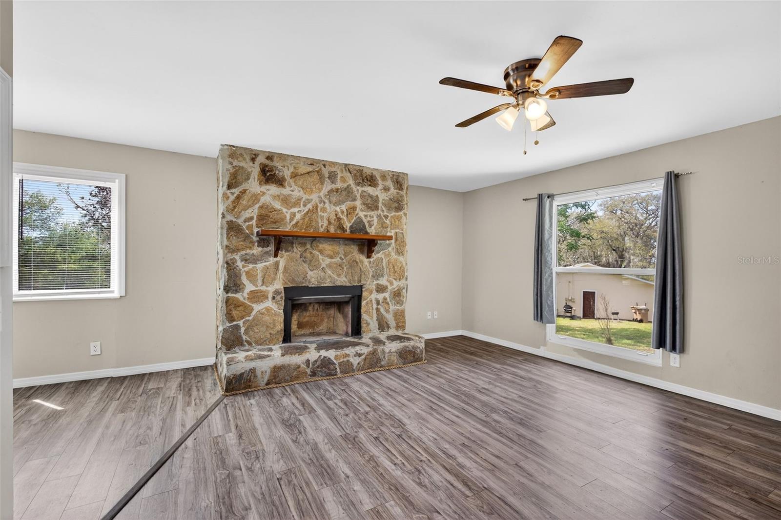 GROVELAND FARMS 21-22-25 - Residential