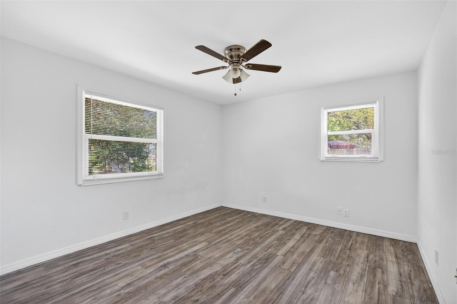 GROVELAND FARMS 21-22-25 - Residential