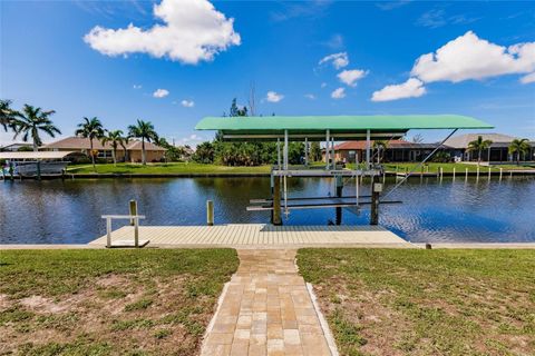 A home in PORT CHARLOTTE