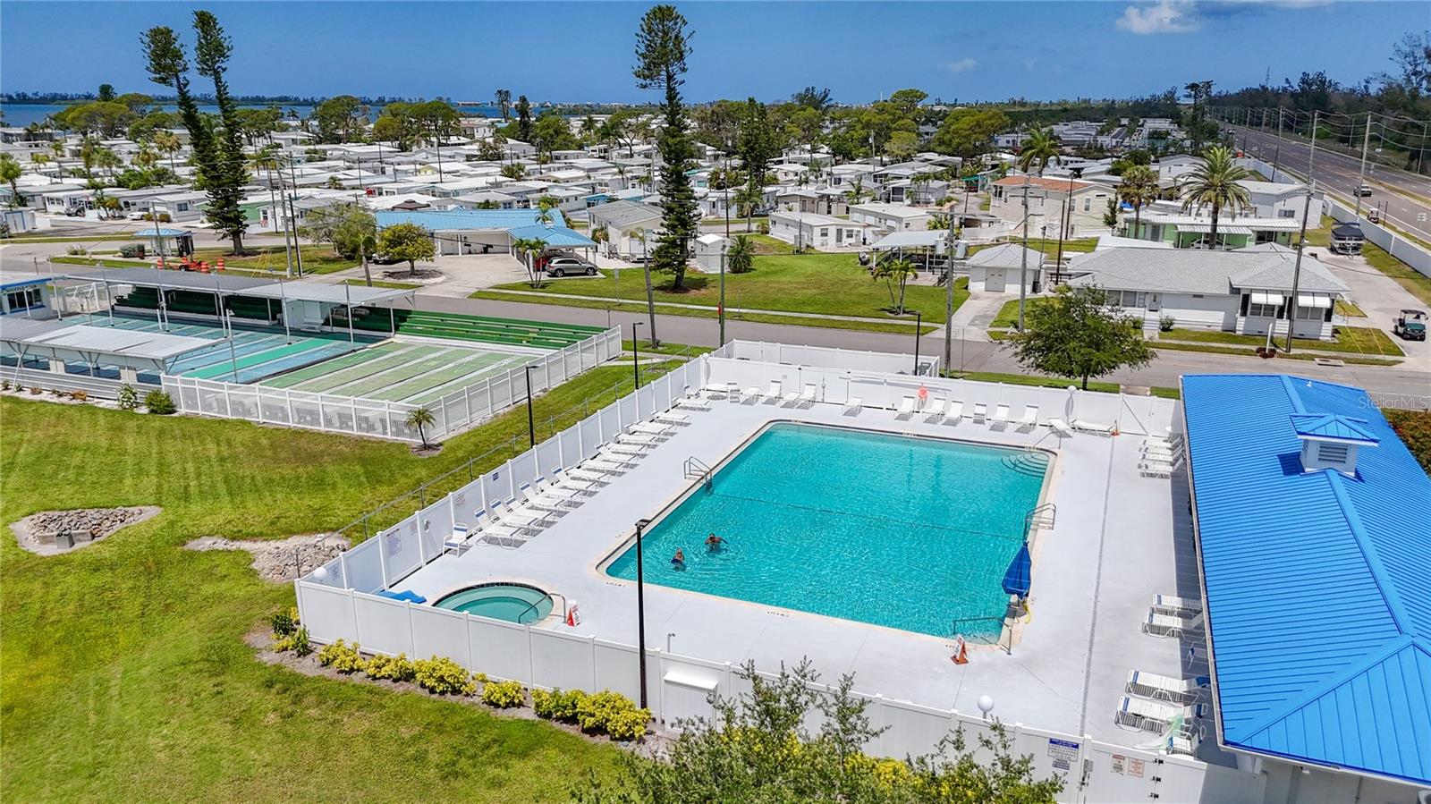 PARADISE BAY ESTATES CO-OP - Residential