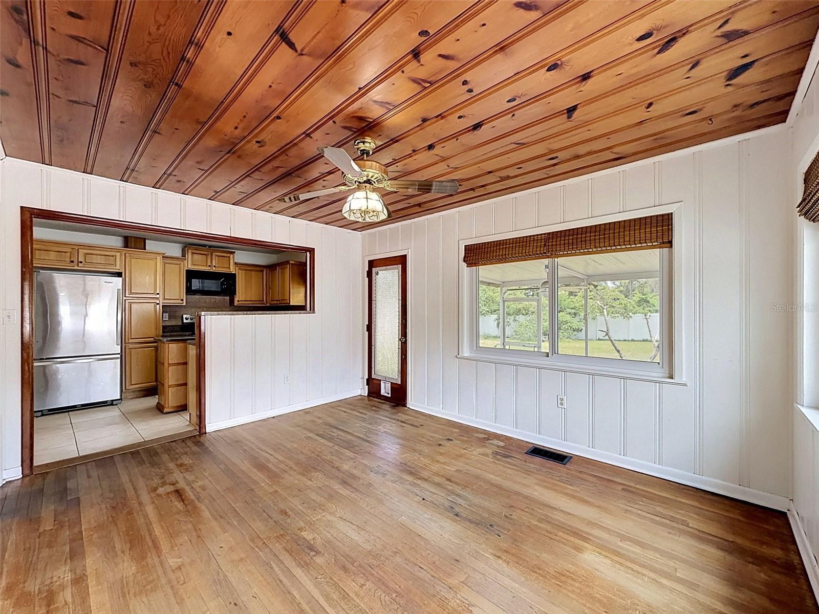 MARY DALE ESTATES - Residential