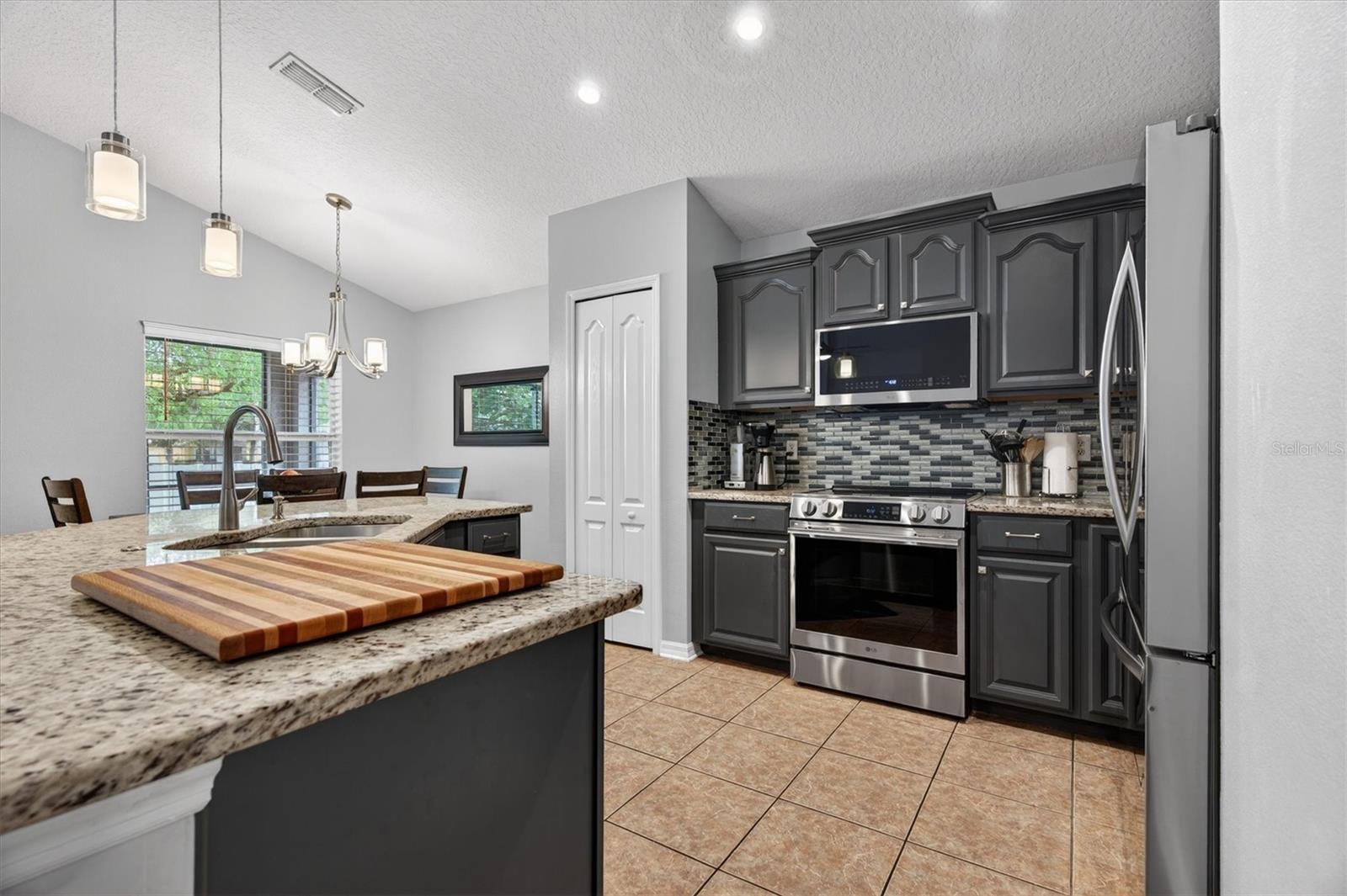 ENCLAVE/MOSS PARK - Residential