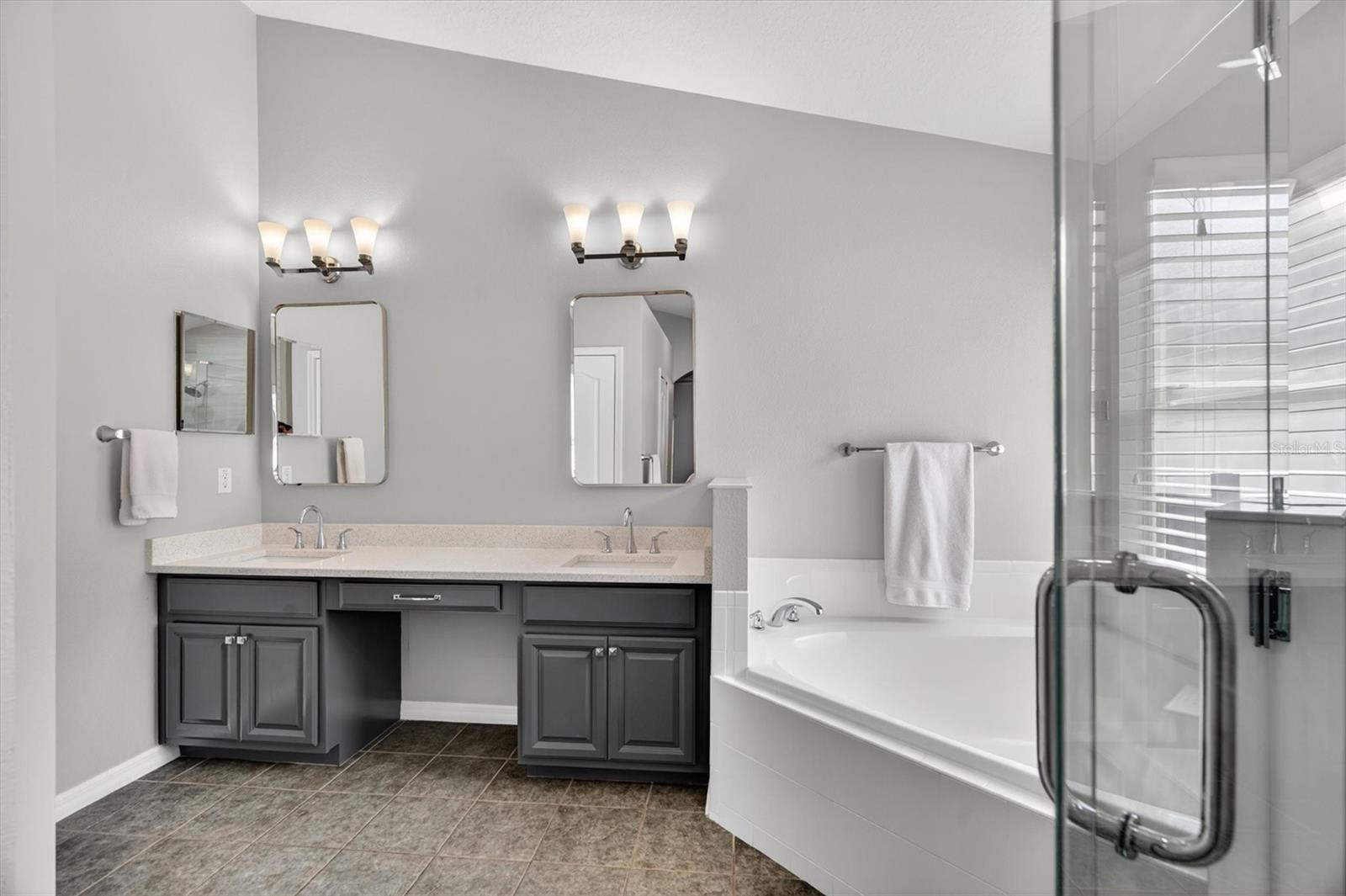 ENCLAVE/MOSS PARK - Residential