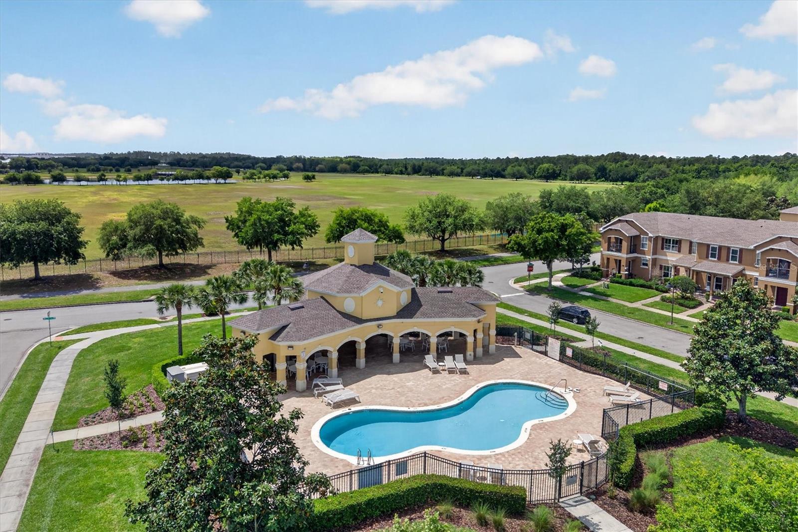 ENCLAVE/MOSS PARK - Residential