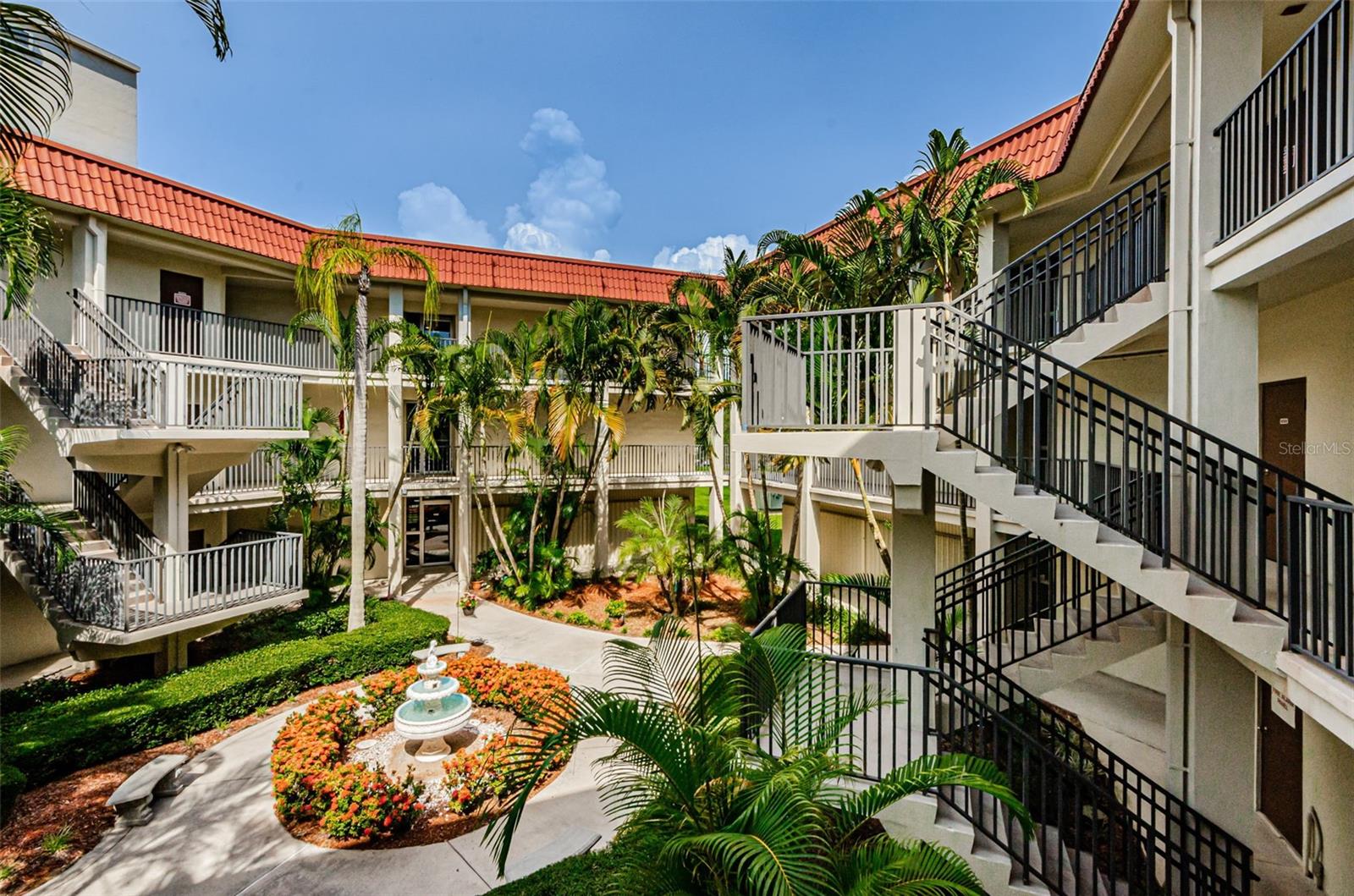 2700 BAYSHORE BOULEVARD 2201