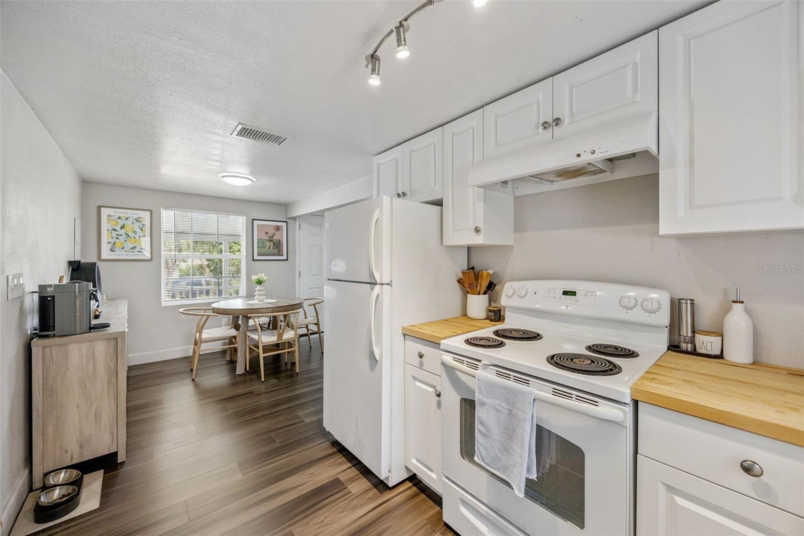 FAIRVIEW GARDENS - Residential