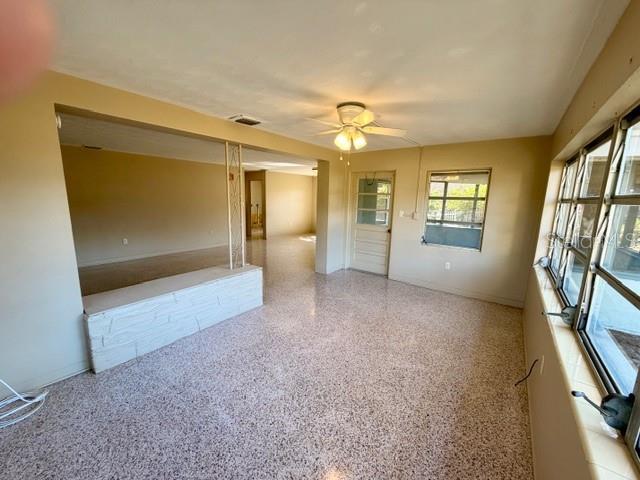 WOODLAND HILLS - Residential