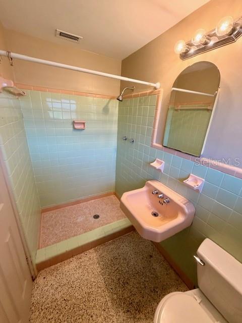 WOODLAND HILLS - Residential